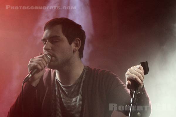 THE TWILIGHT SAD - 2007-12-17 - PARIS - Nouveau Casino - James Alexander Graham